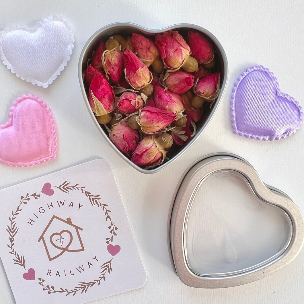 Rose Buds in Heart Tin